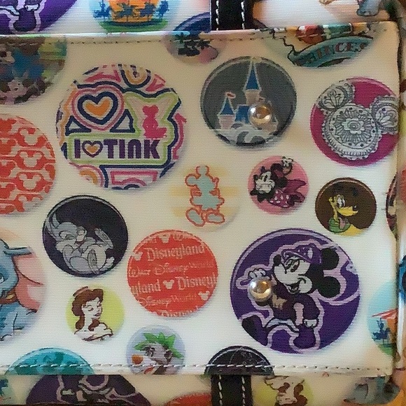 Disney Dooney & Bourke Buttons Toto - Picture 6 of 9
